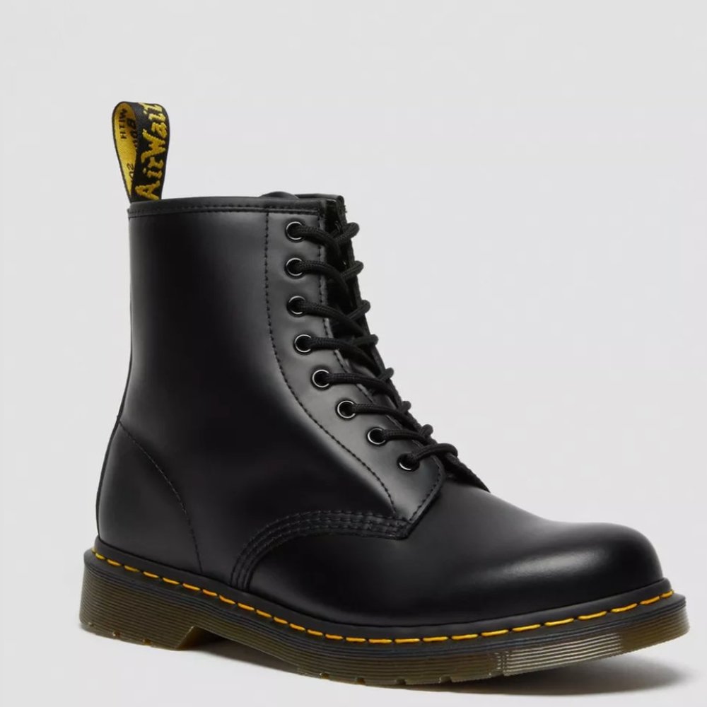 Dr Martens 1460 Smooth Leather Lace Up Boots (Women, Size 7)